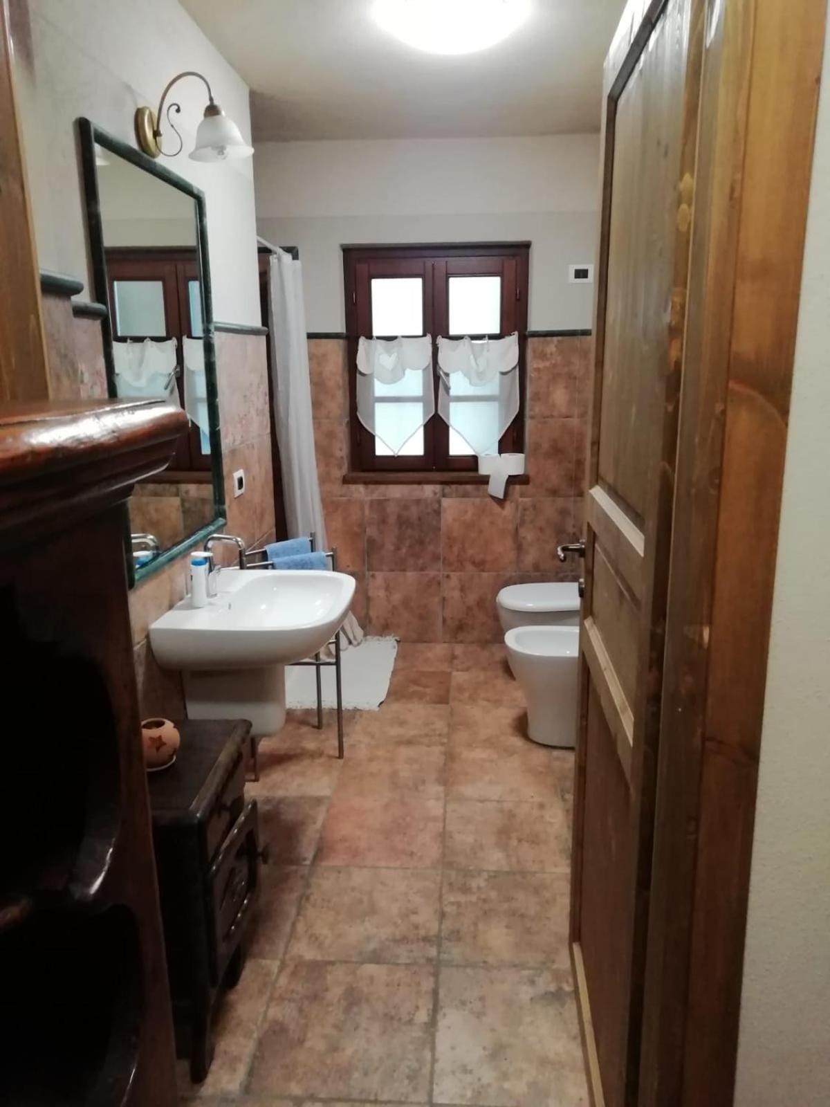 Agriturismo Magnarosa Villa Barge Bilik gambar
